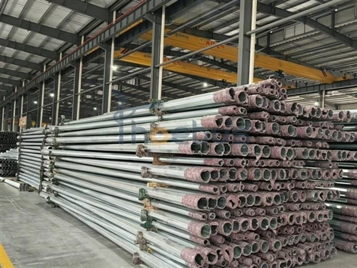 Postes de iluminação galvanizados vs. Postes de iluminação-com revestimento e...